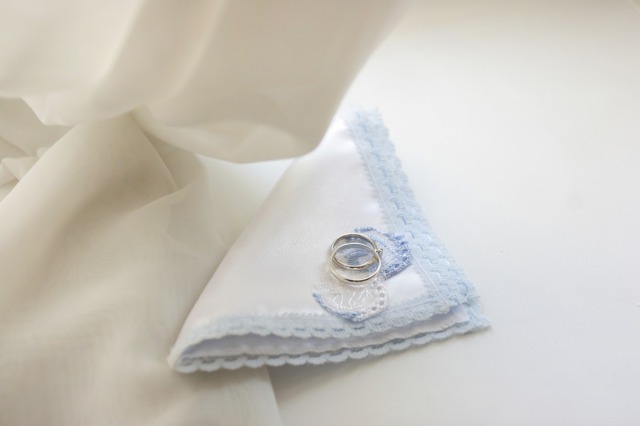 concepts that offer handkerchiefs